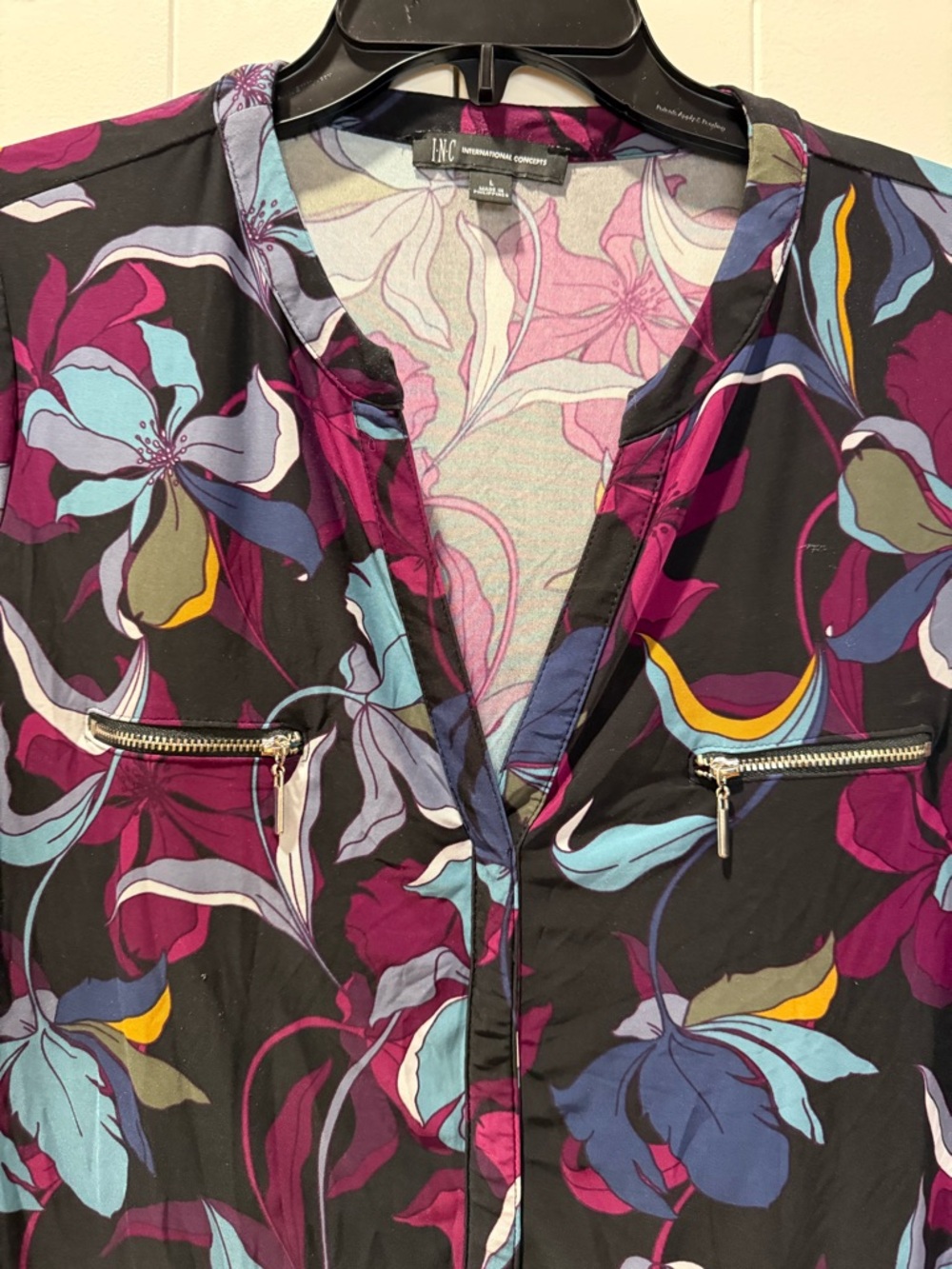 INC International Concepts Women's Purple Floral V-Neck Blouse Size Large - Picture 3 of 7